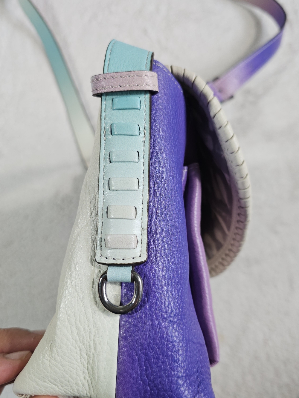 Aimee Kestenberg Pebble Leather Crossbody All For Love Aruba Ombre. - Picture 10 of 14